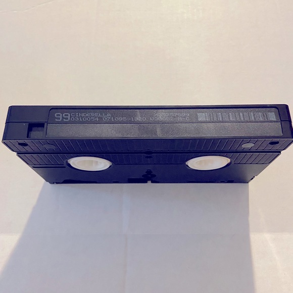 CINDERELLA-Limited Edition-VHS - Picture 7 of 8